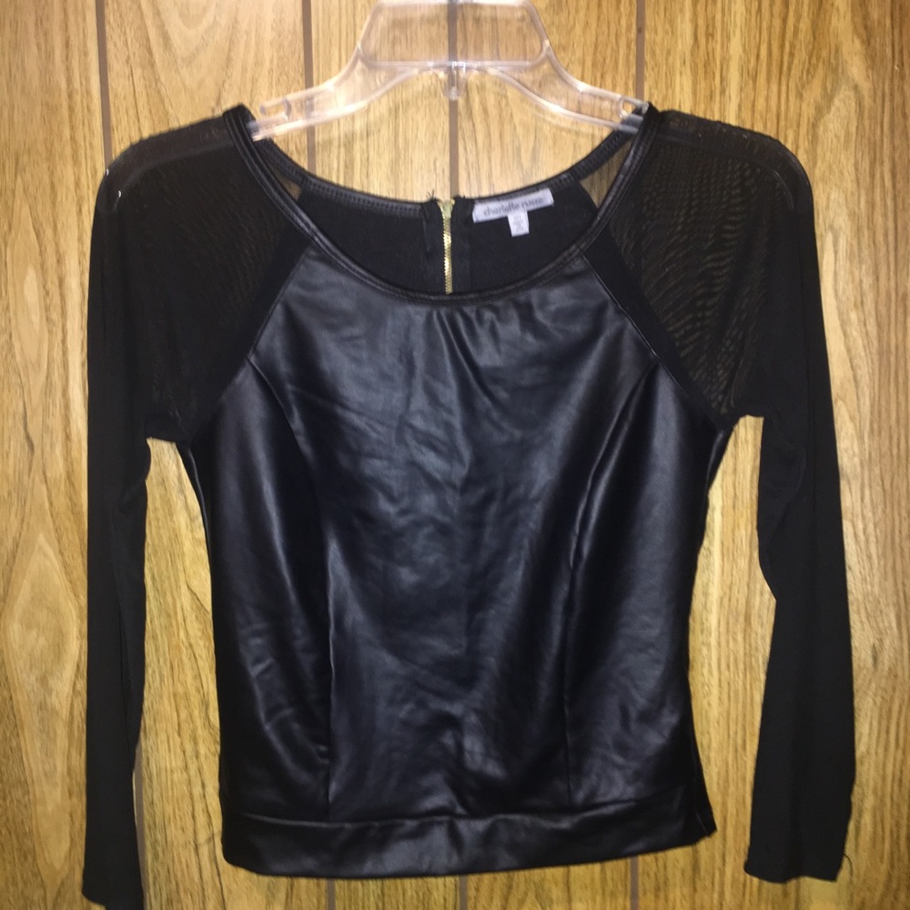 Black long sleeve crop top